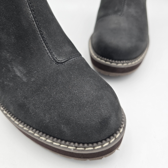 TOMS Raven Water Resistant Wedge Ankle Booties, Black Oiled Nubuck/Suede, Size 5 - Picture 2 of 16